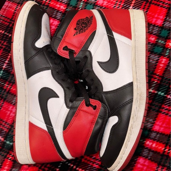 Jordan 1 black toe - Picture 3 of 3